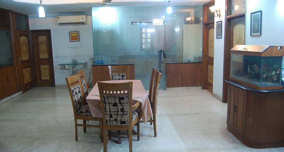 Hotel V M Residency, New Delhi 4